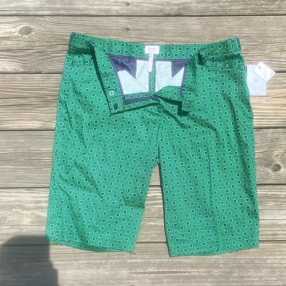 Laundry by Shelli Segal green navy geometric design Bermuda shorts New with tags - Picture 5 of 10